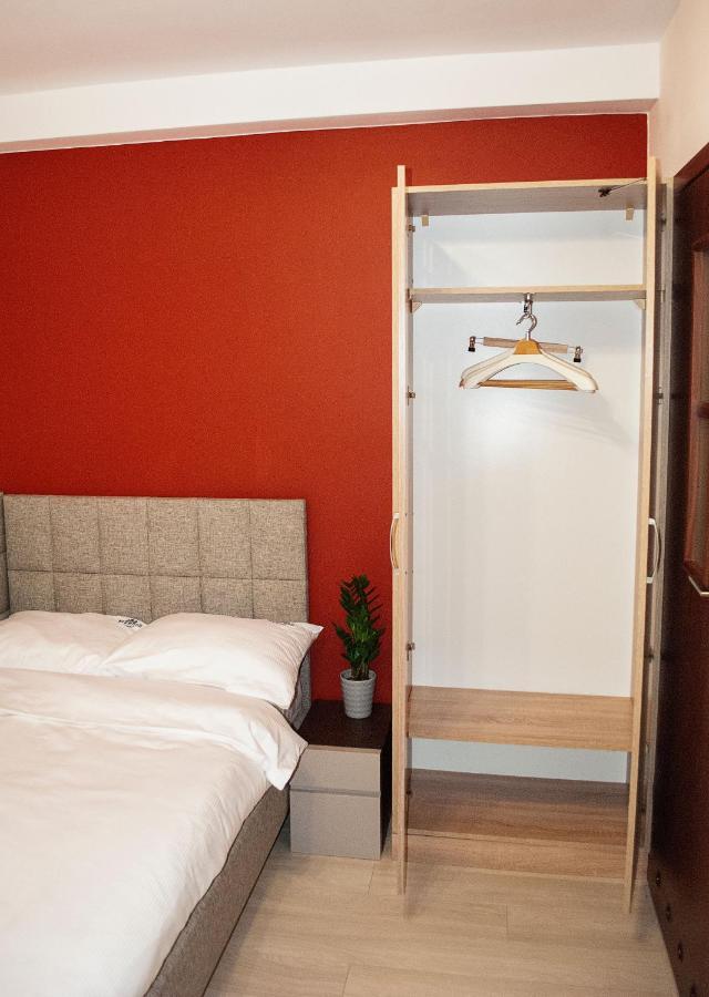 Redwood Hostel Lublin Exterior photo