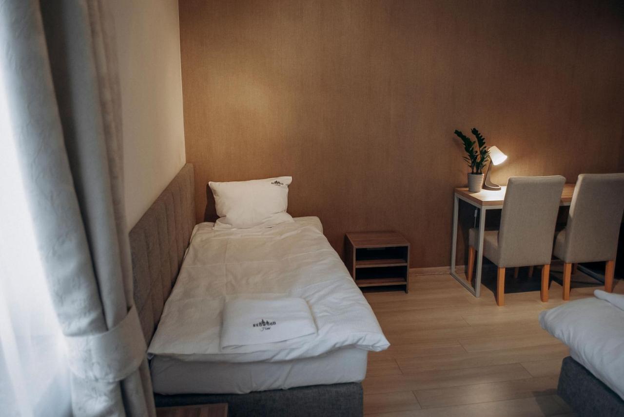 Redwood Hostel Lublin Exterior photo