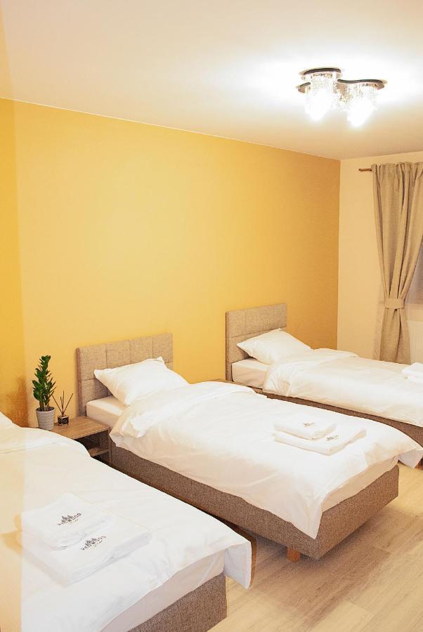 Redwood Hostel Lublin Exterior photo