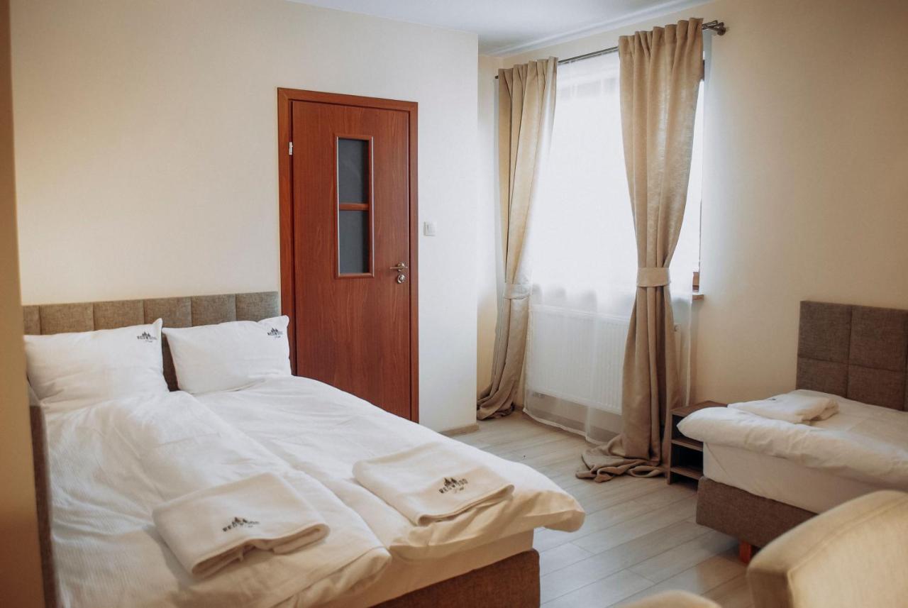 Redwood Hostel Lublin Exterior photo